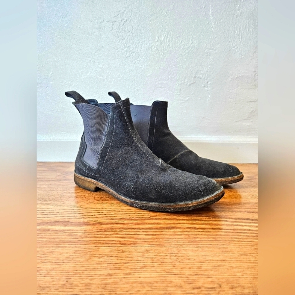 BOTTEGA VENETA Grey Suede Leather Chelsea Boots